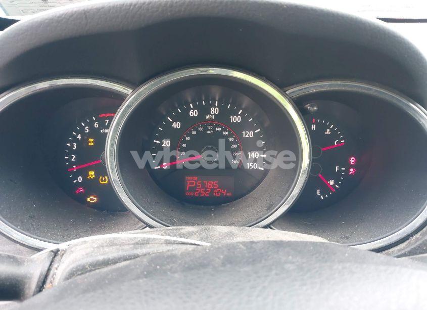 Photo 7 of 2011 Kia Sorento LX (VIN 5XYKTCA10BG112609)