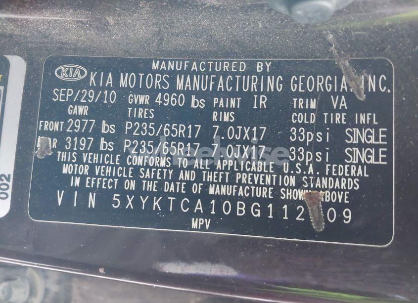 Photo 9 of 2011 Kia Sorento LX (VIN 5XYKTCA10BG112609)