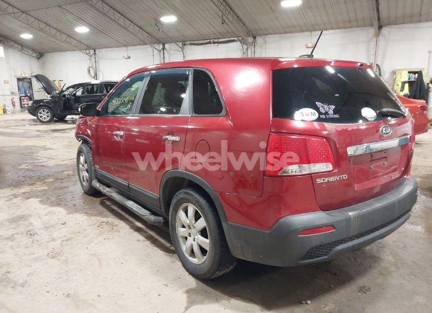 Photo 3 of 2011 Kia Sorento LX (VIN 5XYKTCA11BG053909)