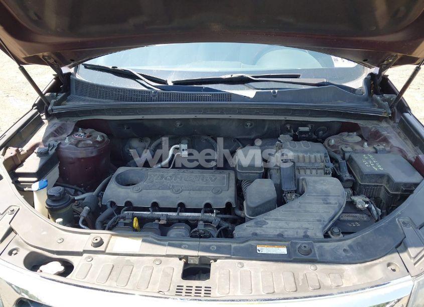 Photo 10 of 2011 Kia Sorento LX (VIN 5XYKTCA11BG128513)