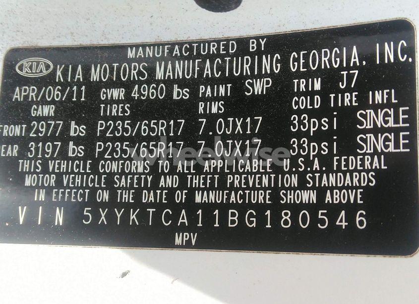 Photo 9 of 2011 Kia Sorento LX (VIN 5XYKTCA11BG180546)