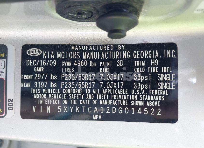 Photo 9 of 2011 Kia Sorento LX (VIN 5XYKTCA12BG014522)