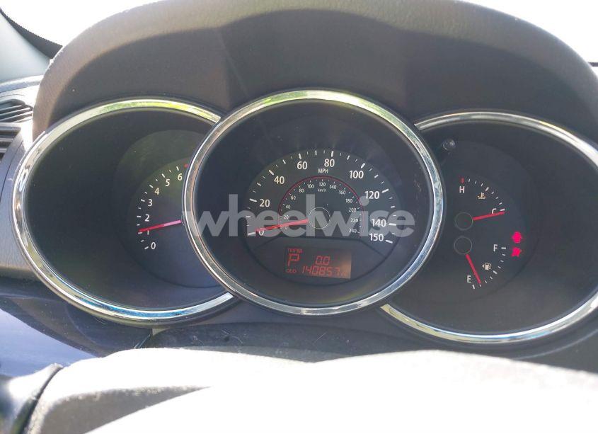 Photo 7 of 2011 Kia Sorento LX (VIN 5XYKTCA12BG074526)