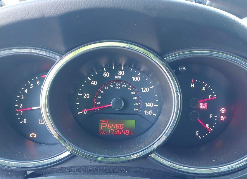 Photo 7 of 2011 Kia Sorento LX (VIN 5XYKTCA13BG072977)