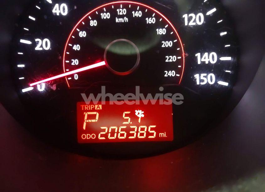 Photo 7 of 2011 Kia Sorento LX (VIN 5XYKTCA14BG008527)