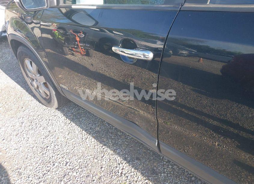 Photo 6 of 2011 Kia Sorento LX (VIN 5XYKTCA14BG079081)