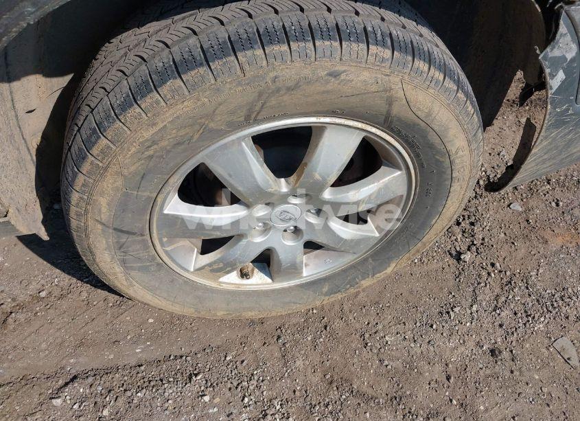 Photo 12 of 2011 Kia Sorento LX (VIN 5XYKTCA14BG141840)