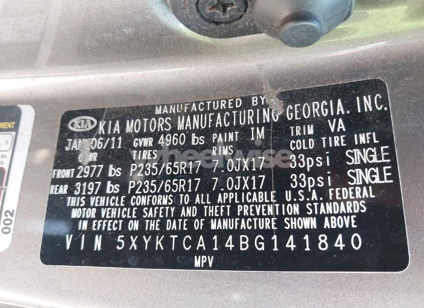 Photo 9 of 2011 Kia Sorento LX (VIN 5XYKTCA14BG141840)