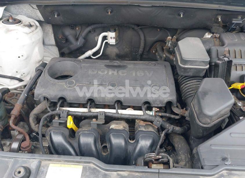 Photo 10 of 2011 Kia Sorento LX (VIN 5XYKTCA15BG155293)