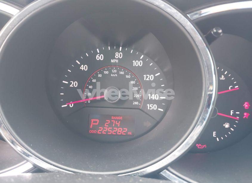 Photo 7 of 2011 Kia Sorento LX (VIN 5XYKTCA15BG155293)