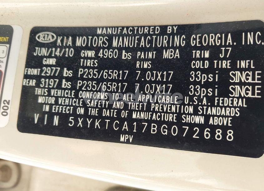 Photo 9 of 2011 Kia Sorento LX (VIN 5XYKTCA17BG072688)