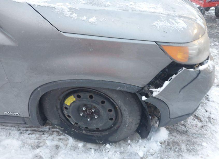 Photo 6 of 2011 Kia Sorento LX (VIN 5XYKTCA17BG113045)