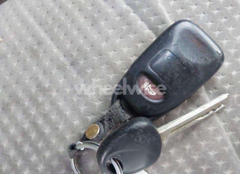 Photo 11 of 2011 Kia Sorento LX (VIN 5XYKTCA18BG013276)