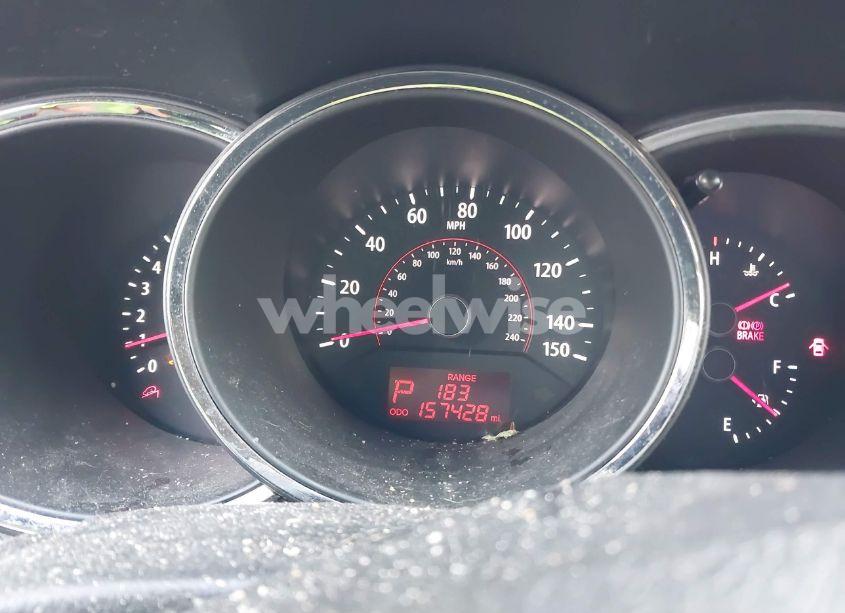 Photo 15 of 2011 Kia Sorento LX (VIN 5XYKTCA18BG013276)