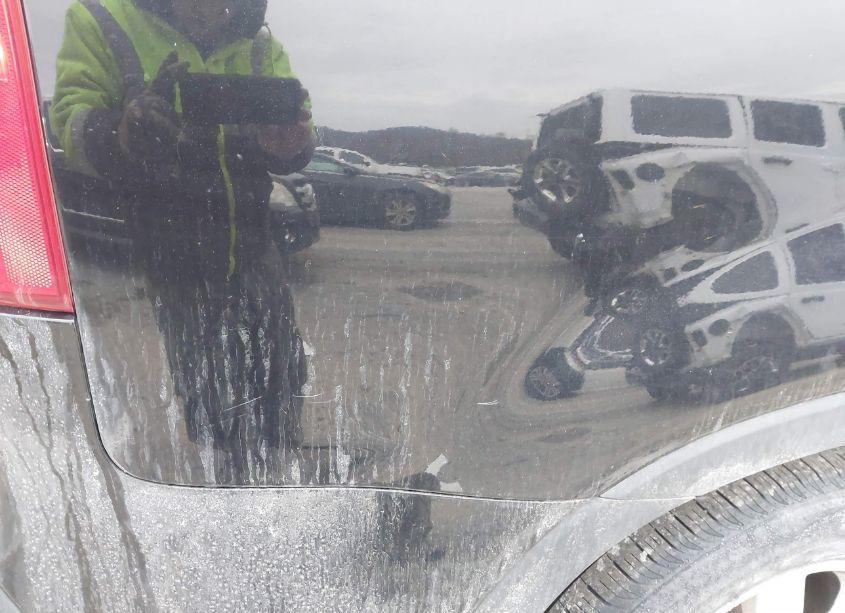 Photo 15 of 2011 Kia Sorento LX (VIN 5XYKTCA18BG066169)