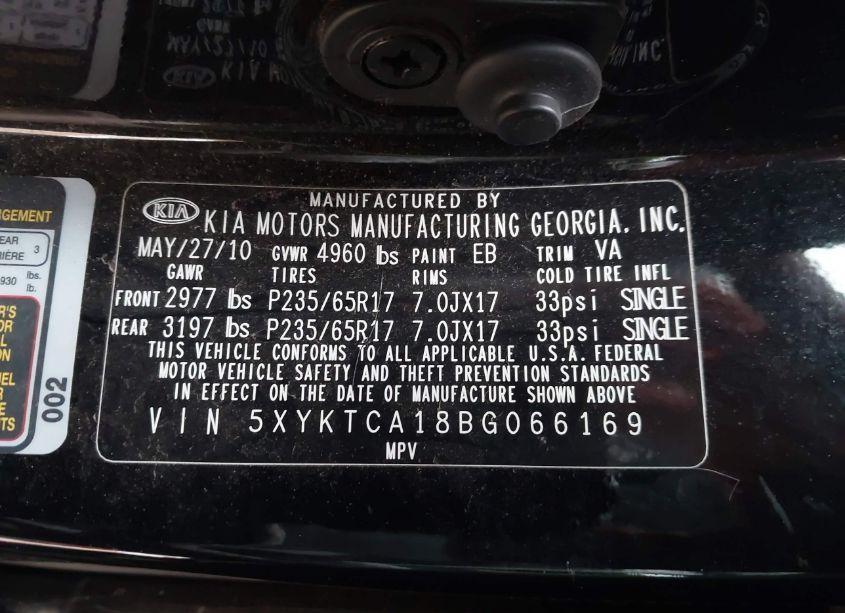 Photo 9 of 2011 Kia Sorento LX (VIN 5XYKTCA18BG066169)