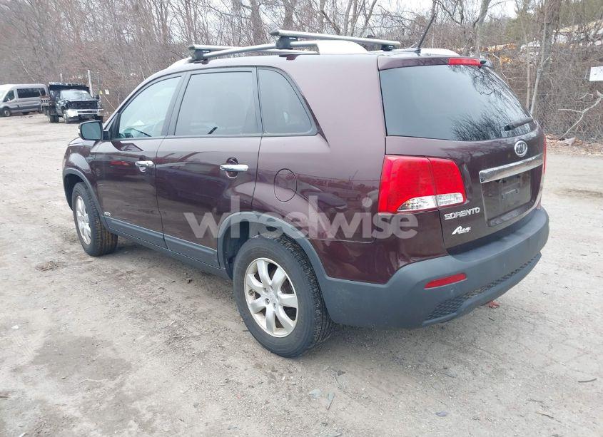 Photo 3 of 2011 Kia Sorento LX (VIN 5XYKTCA18BG070058)