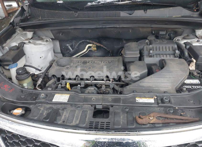 Photo 10 of 2011 Kia Sorento LX (VIN 5XYKTCA18BG096594)