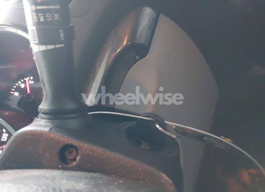 Photo 11 of 2011 Kia Sorento LX (VIN 5XYKTCA18BG096594)