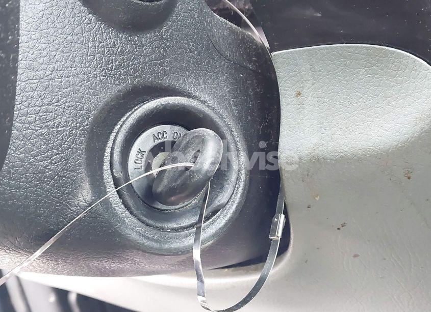 Photo 11 of 2011 Kia Sorento LX (VIN 5XYKTCA19BG012718)