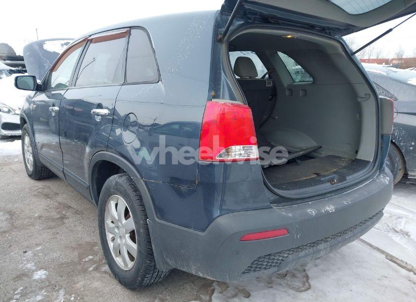 Photo 3 of 2011 Kia Sorento LX (VIN 5XYKTCA19BG012718)