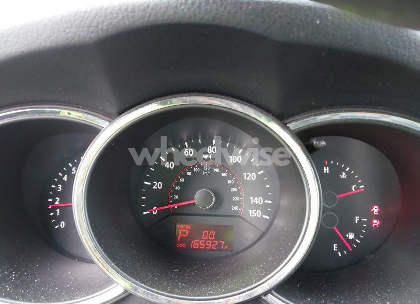 Photo 7 of 2011 Kia Sorento LX (VIN 5XYKTCA19BG012718)