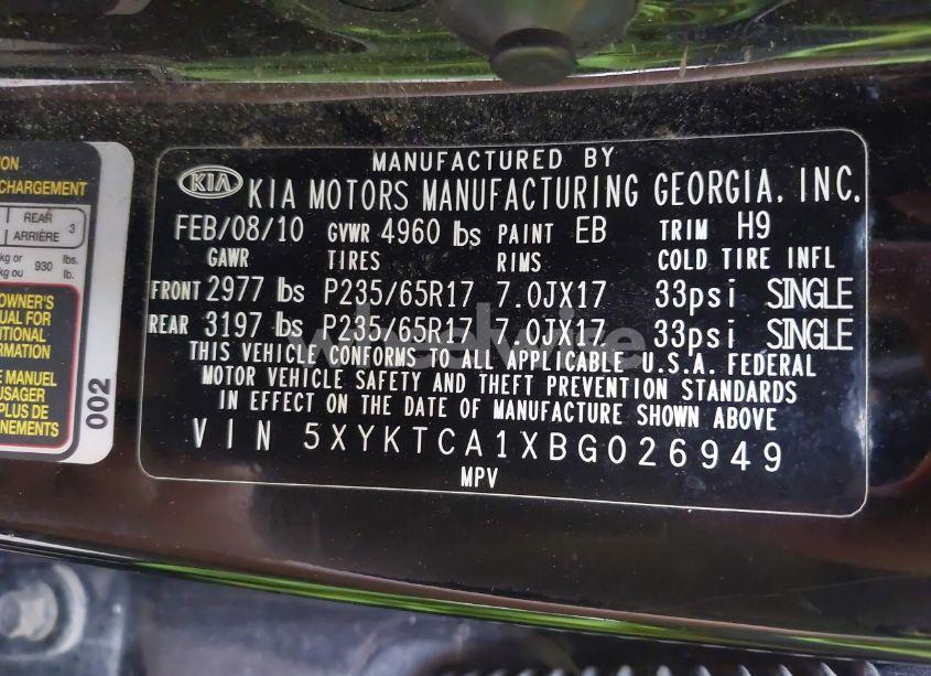 Photo 9 of 2011 Kia Sorento LX (VIN 5XYKTCA1XBG026949)