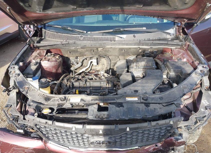 Photo 10 of 2013 Kia Sorento LX (VIN 5XYKTCA60DG333111)