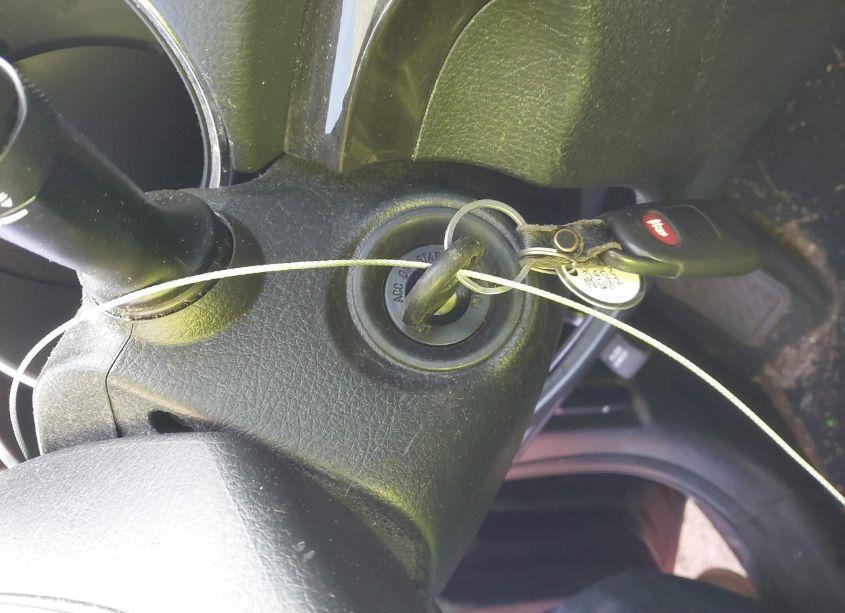 Photo 11 of 2013 Kia Sorento LX (VIN 5XYKTCA60DG333111)