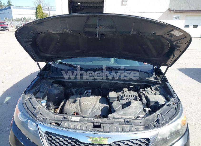 Photo 10 of 2013 Kia Sorento LX (VIN 5XYKTCA60DG347929)