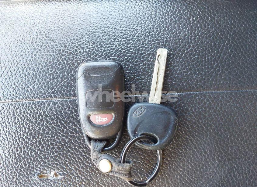 Photo 11 of 2013 Kia Sorento LX (VIN 5XYKTCA60DG347929)