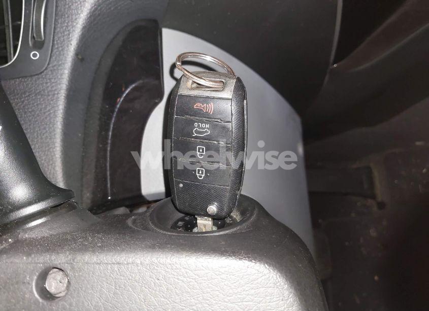 Photo 11 of 2014 Kia Sorento LX (VIN 5XYKTCA60EG462628)