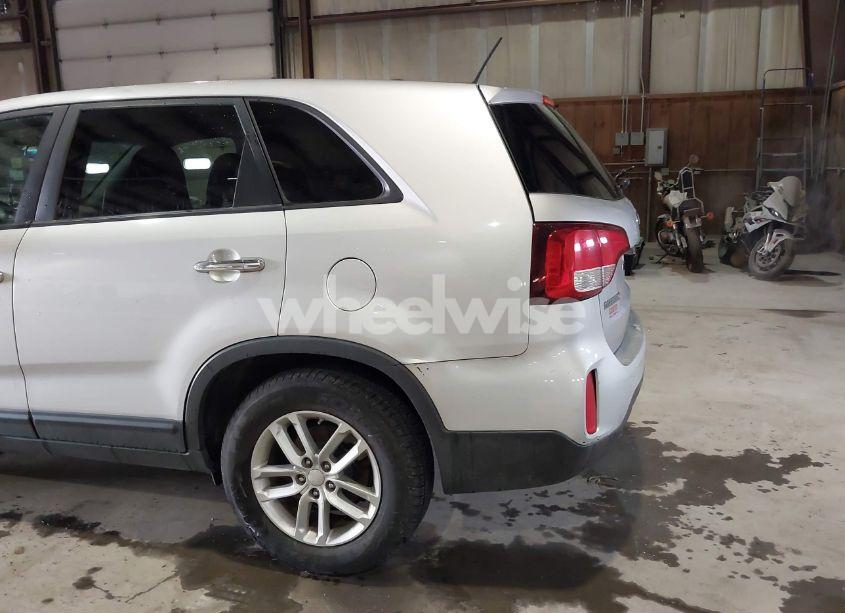 Photo 13 of 2014 Kia Sorento LX (VIN 5XYKTCA60EG462628)