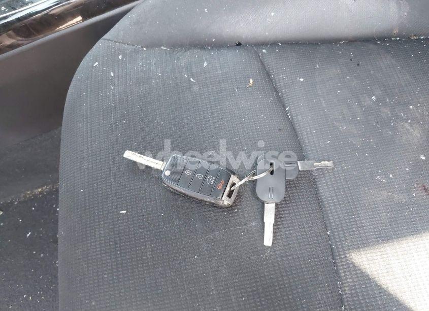 Photo 11 of 2014 Kia Sorento LX (VIN 5XYKTCA60EG476142)