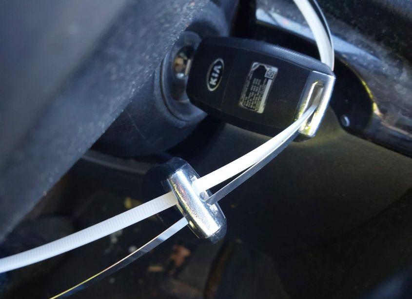 Photo 11 of 2014 Kia Sorento LX (VIN 5XYKTCA60EG509270)