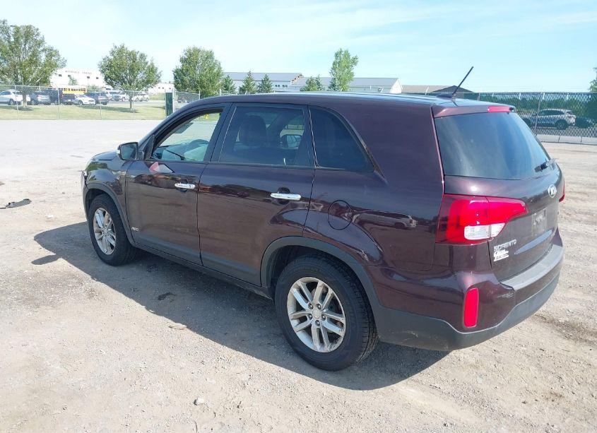 Photo 3 of 2014 Kia Sorento LX (VIN 5XYKTCA60EG549476)