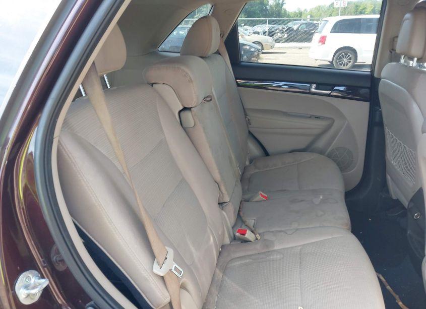 Photo 8 of 2014 Kia Sorento LX (VIN 5XYKTCA60EG549476)