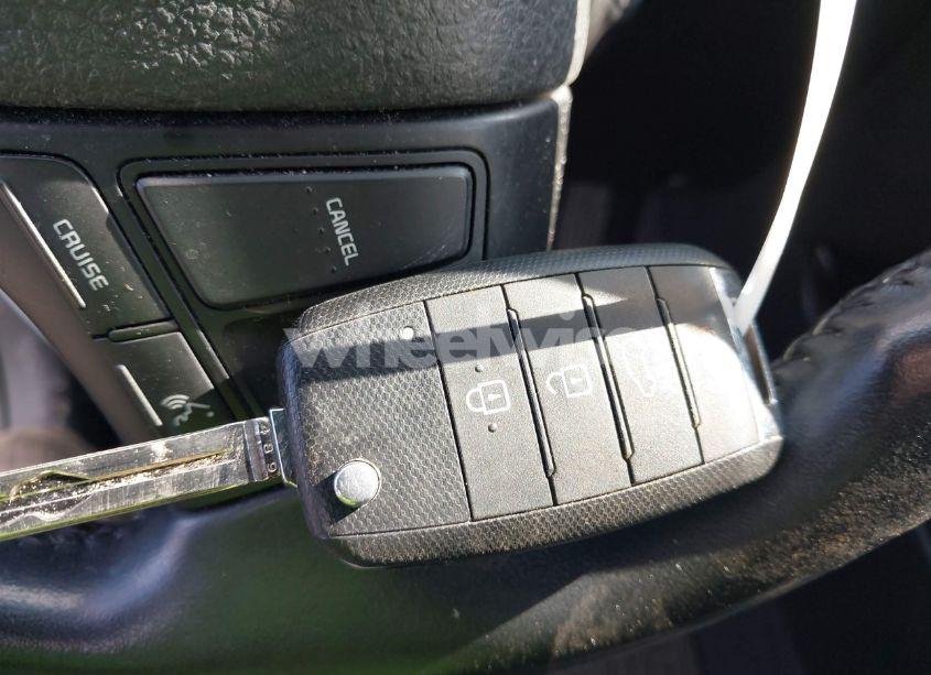 Photo 11 of 2015 Kia Sorento LX (VIN 5XYKTCA60FG644704)