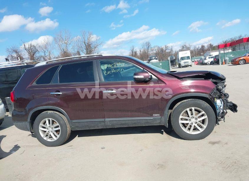 Photo 14 of 2015 Kia Sorento LX (VIN 5XYKTCA60FG644704)