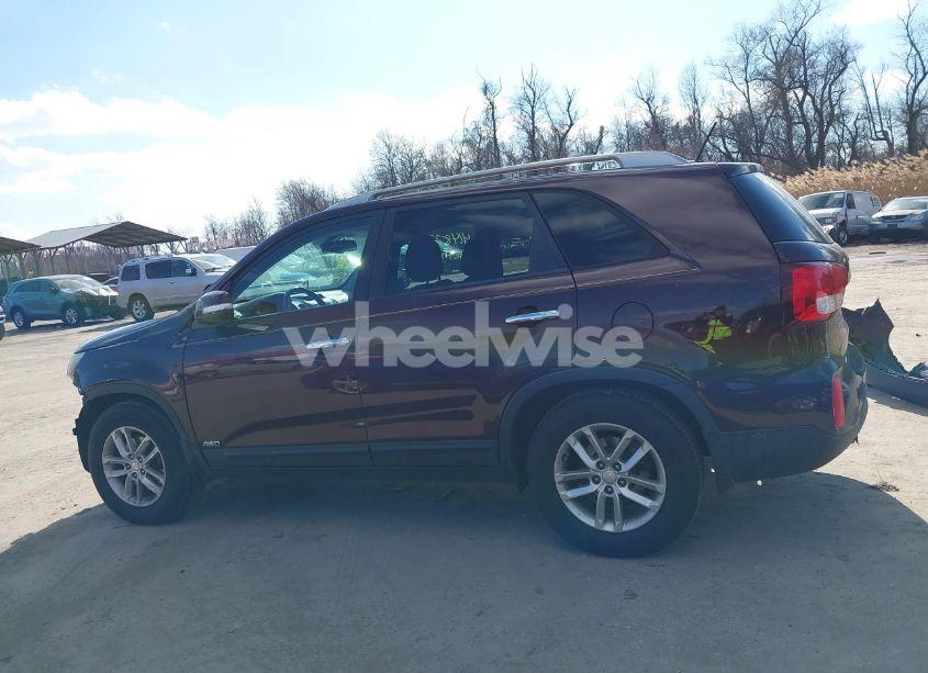 Photo 15 of 2015 Kia Sorento LX (VIN 5XYKTCA60FG644704)