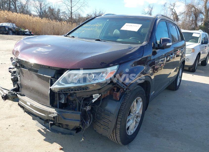 Photo 18 of 2015 Kia Sorento LX (VIN 5XYKTCA60FG644704)
