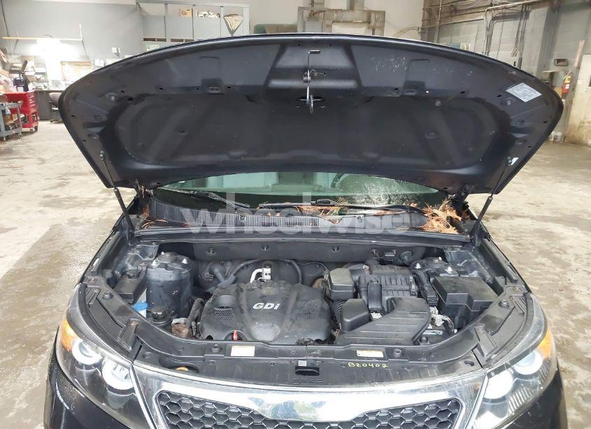 Photo 10 of 2012 Kia Sorento LX (VIN 5XYKTCA61CG264833)