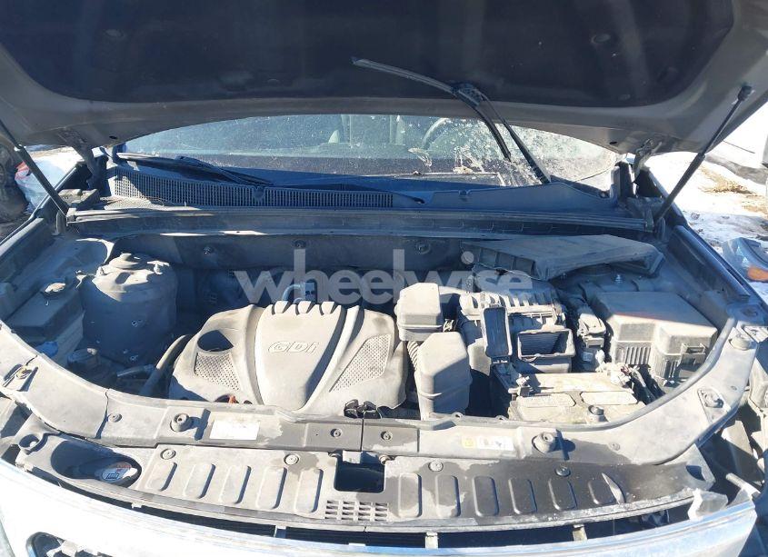 Photo 10 of 2013 Kia Sorento LX (VIN 5XYKTCA61DG371141)