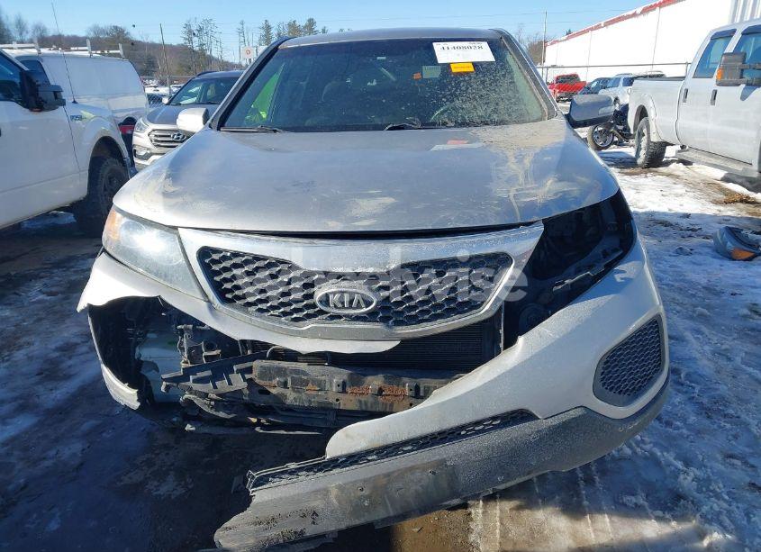 Photo 13 of 2013 Kia Sorento LX (VIN 5XYKTCA61DG371141)