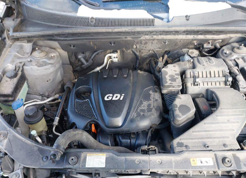 Photo 10 of 2013 Kia Sorento LX (VIN 5XYKTCA61DG406972)