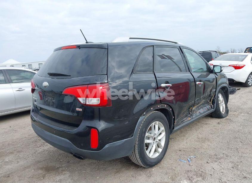 Photo 4 of 2014 Kia Sorento LX (VIN 5XYKTCA61EG434871)
