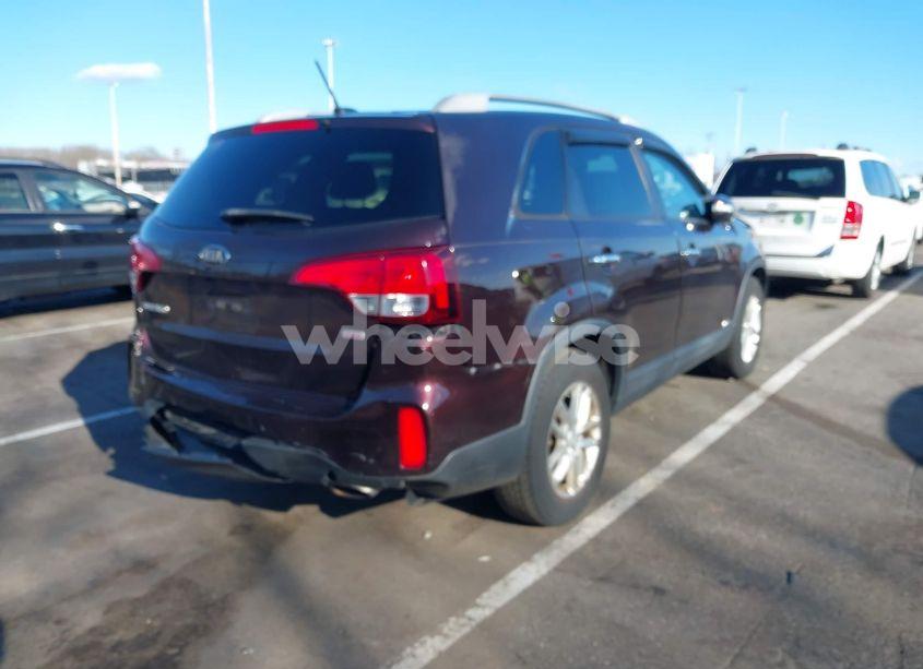 Photo 6 of 2015 Kia Sorento LX (VIN 5XYKTCA61FG613218)