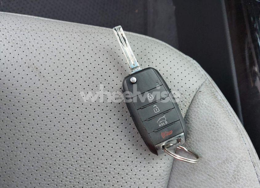 Photo 11 of 2015 Kia Sorento LX (VIN 5XYKTCA61FG616846)