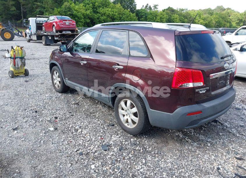 Photo 3 of 2012 Kia Sorento LX (VIN 5XYKTCA62CG281558)