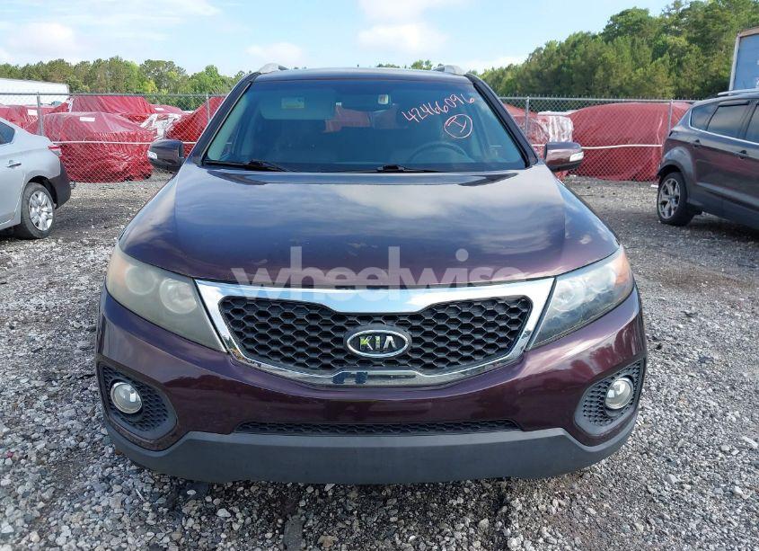 Photo 6 of 2012 Kia Sorento LX (VIN 5XYKTCA62CG281558)